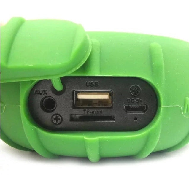 Caixa De Som Bluetooth Portátil Resistente Água Preto 110v/220v g226
